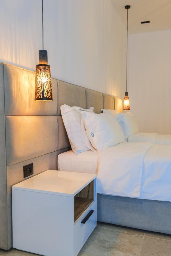 Jad Rooms Sarandë エクステリア 写真