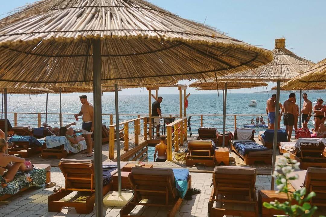 Jad Rooms Sarandë エクステリア 写真
