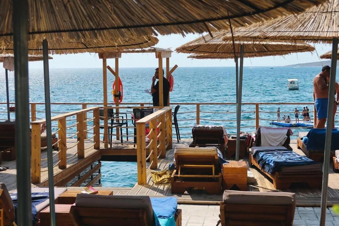 Jad Rooms Sarandë エクステリア 写真