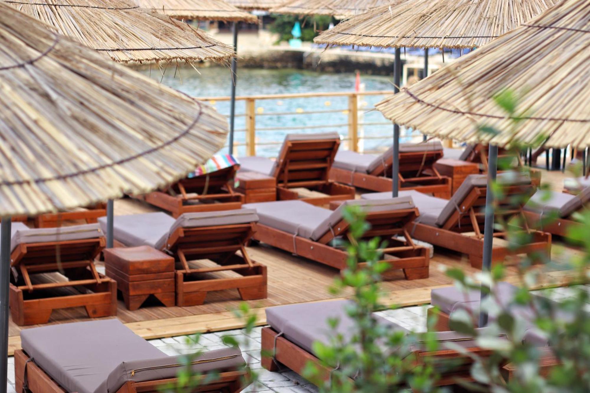 Jad Rooms Sarandë エクステリア 写真