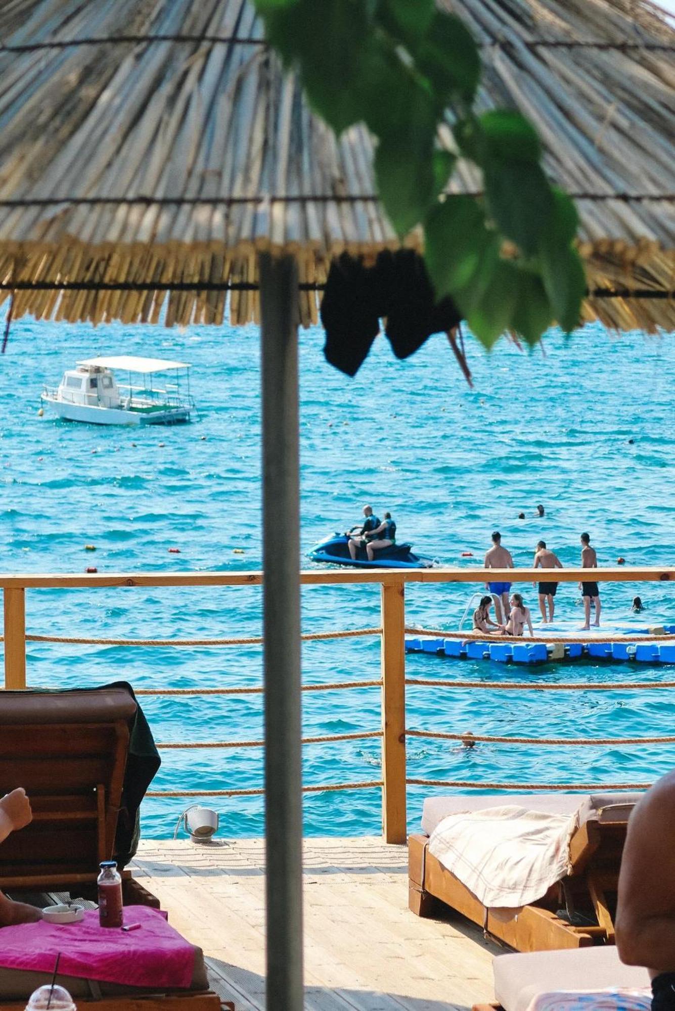 Jad Rooms Sarandë エクステリア 写真